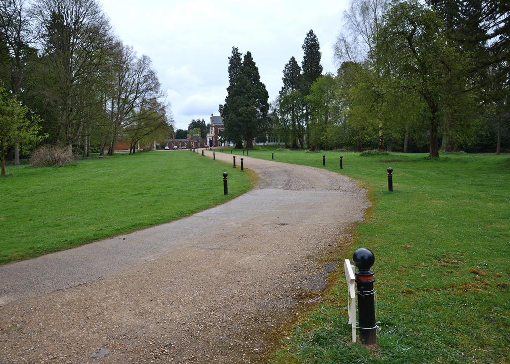 Lynford Hall Hotel Mundford Bagian luar foto