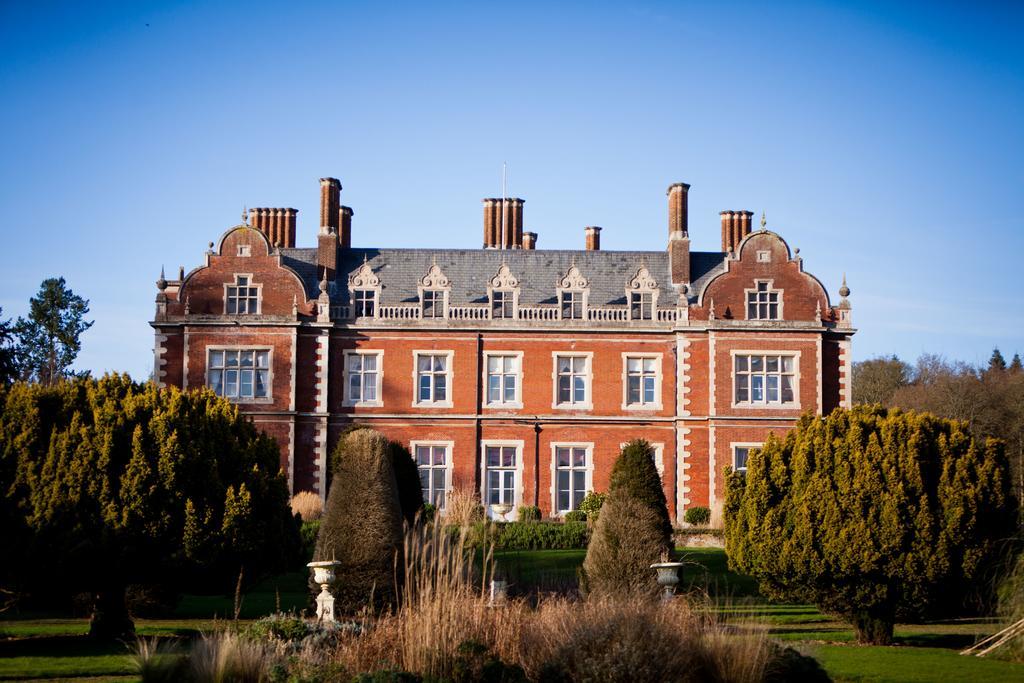 Lynford Hall Hotel Mundford Bagian luar foto