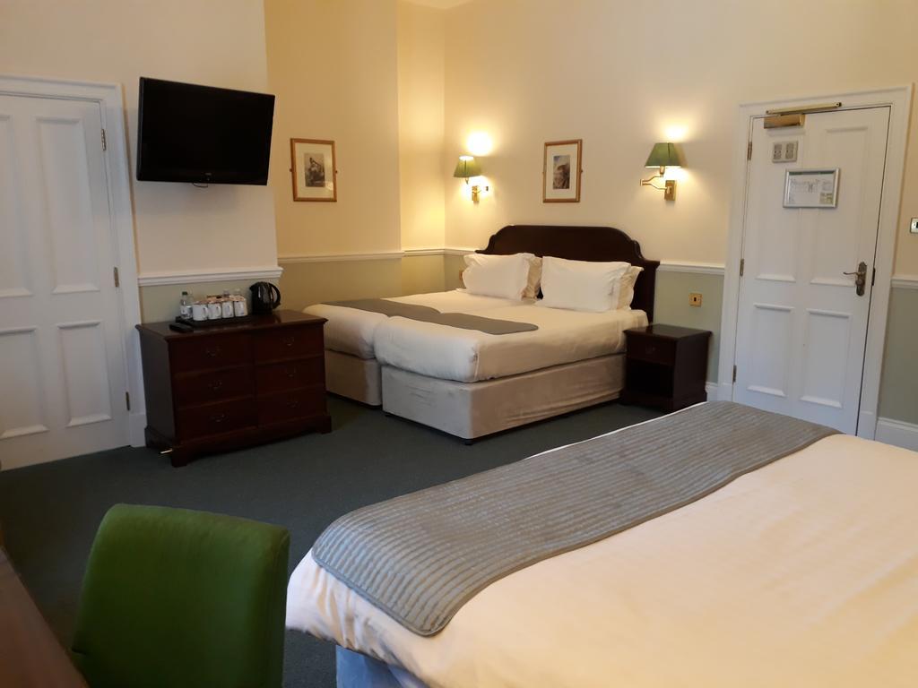 Lynford Hall Hotel Mundford Bagian luar foto