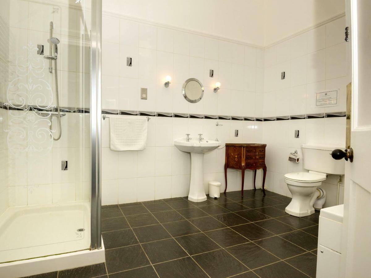 Lynford Hall Hotel Mundford Ruang foto